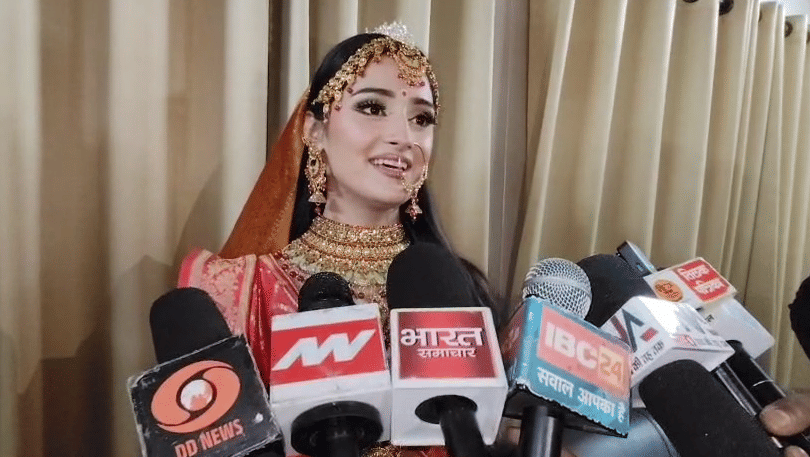 Filmy Ramlila in Ayodhya, Miss Universe India Manika seen in the role of Sita