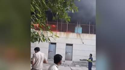 बहादुरगढ़ की फैक्टरी में लगी आग
