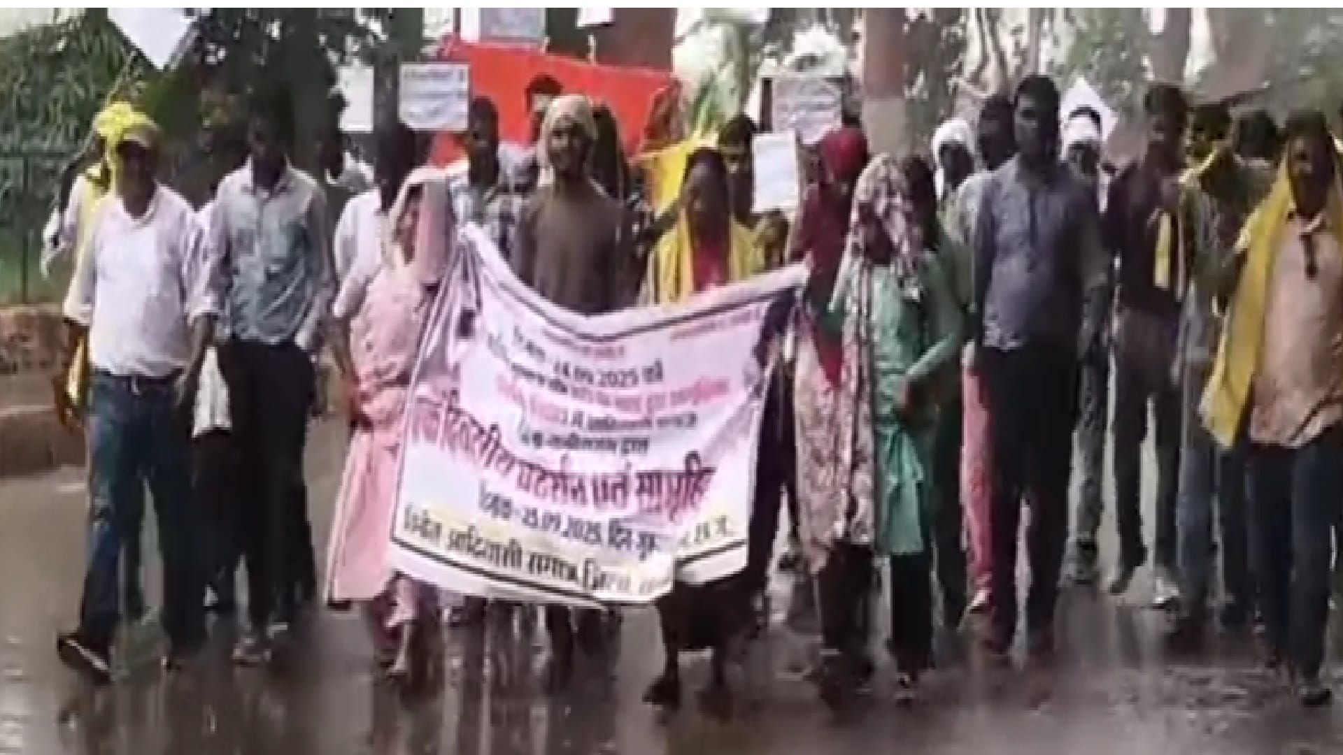 कबीरधाम में युवती से गैंगरेप, आदिवासी समाज सड़क पर उतरा
