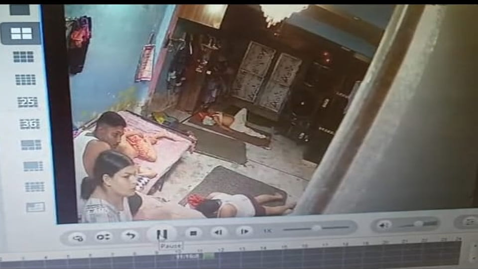Kanpur: 2.5 million rupees stolen from transgender woman's home