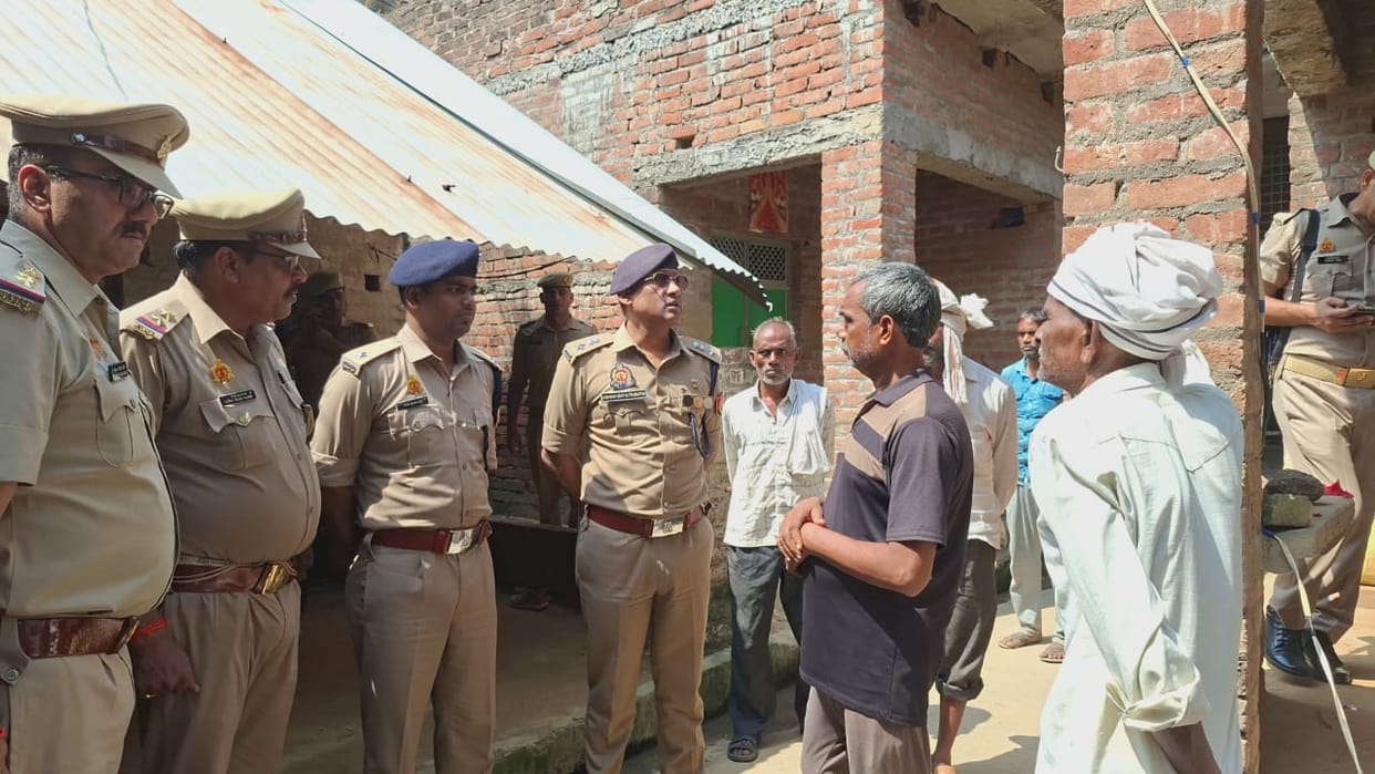 Etawah Laborer killed by hitting head with brick blood soaked body found lying on cot police in investigation