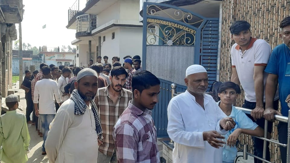 Trader Son commits suicide after quarrel with married girlfriend in Moradabad