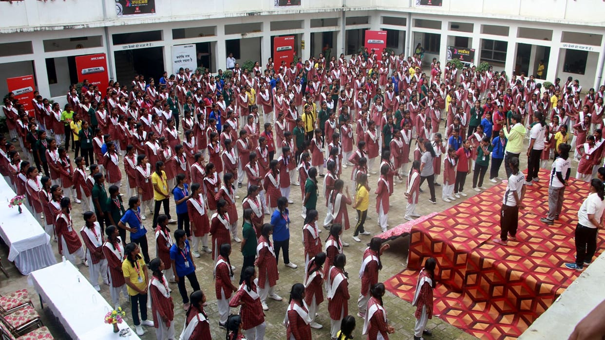 Two thousand female students received self-defense training at Amar Ujala Women Empowerment Festival