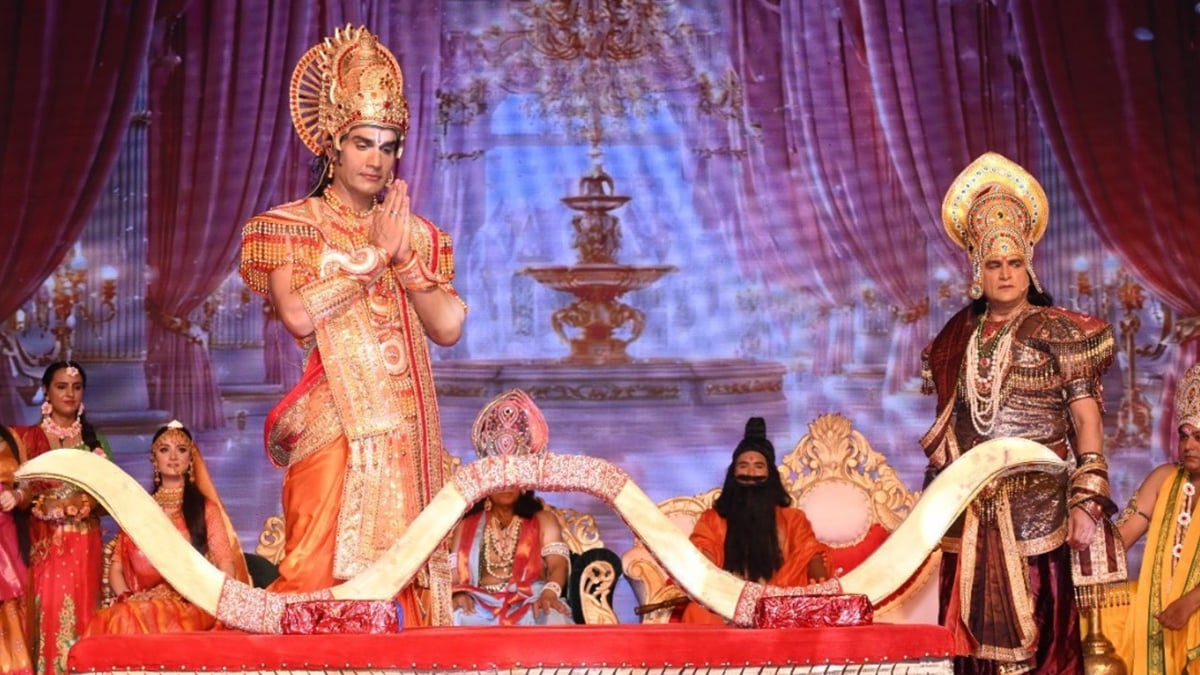 अयोध्या: रामलीला का बदला रंग-रूप, परंपरा पर तकनीक का कब्जा; हाईटेक मंच और विदेशी दलों ने बदली रामकथा की तस्वीर