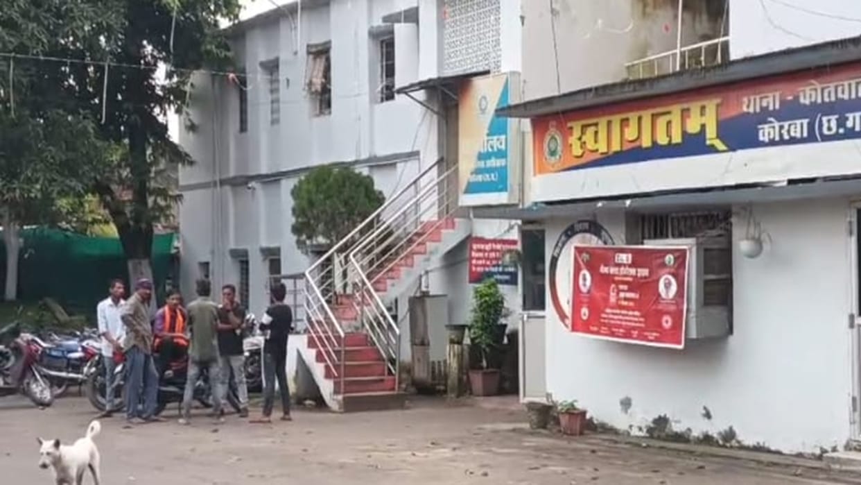 Attempt to throw seven-year-old girl into a blue drum fails, police nab the accused in Korba
