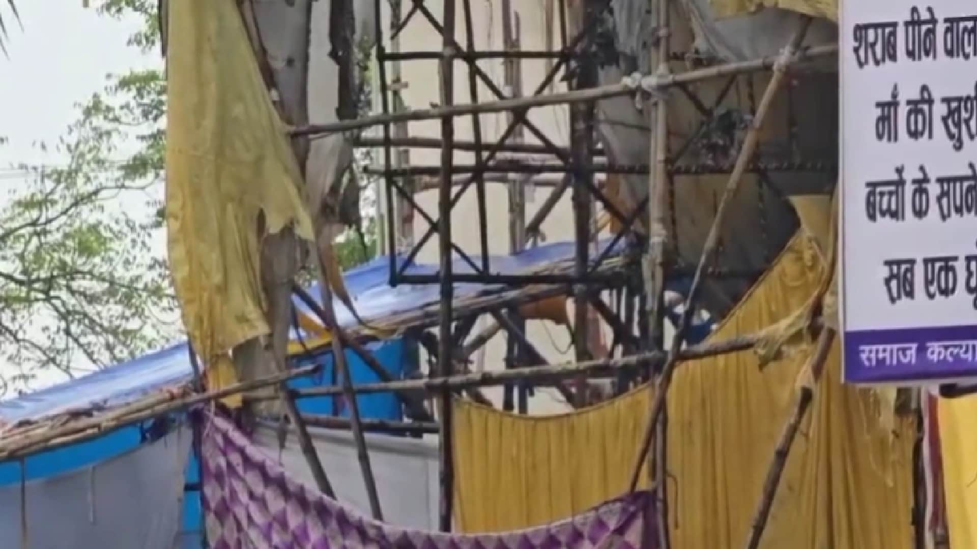 दुर्गा पंडाल में लगी आग