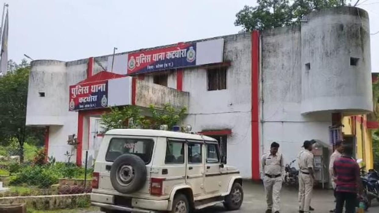 Horrific road accident in Korba: Speeding car hits bike rider, three injured
