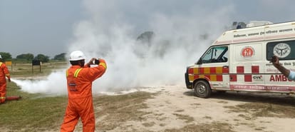 Kanpur Indian Oil conducted a mock drill villagers of Bausar village received safety training