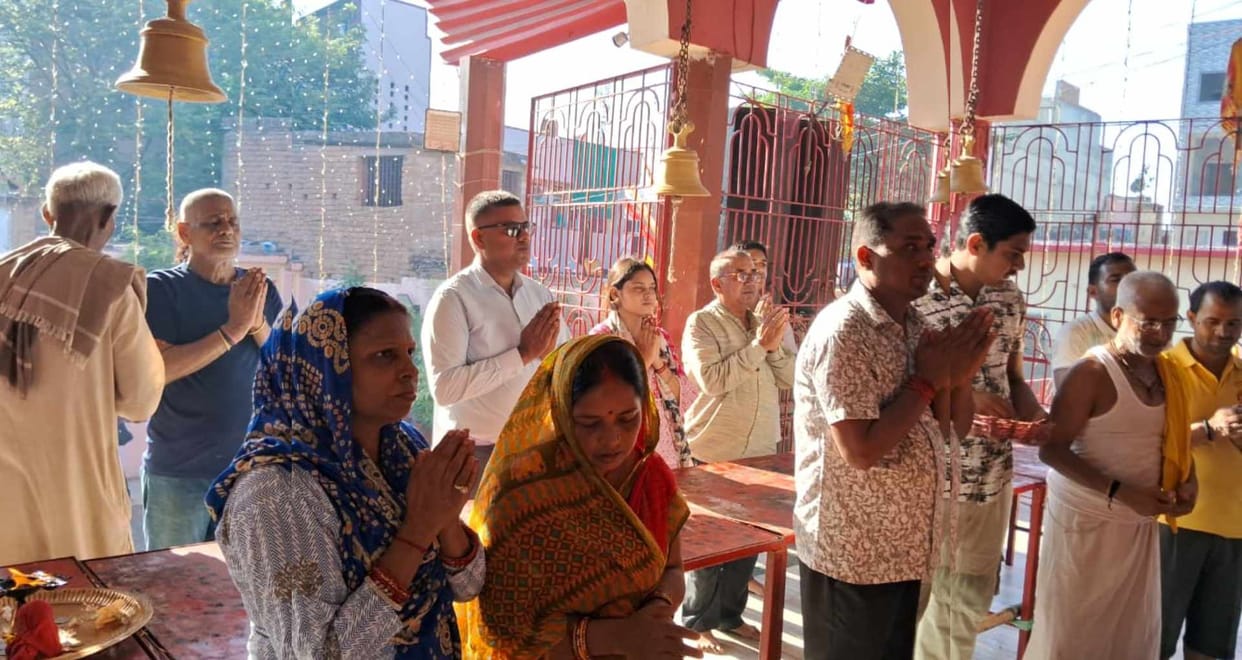 navratri fourth day mata kushmanda puja devotees crowd durga temples