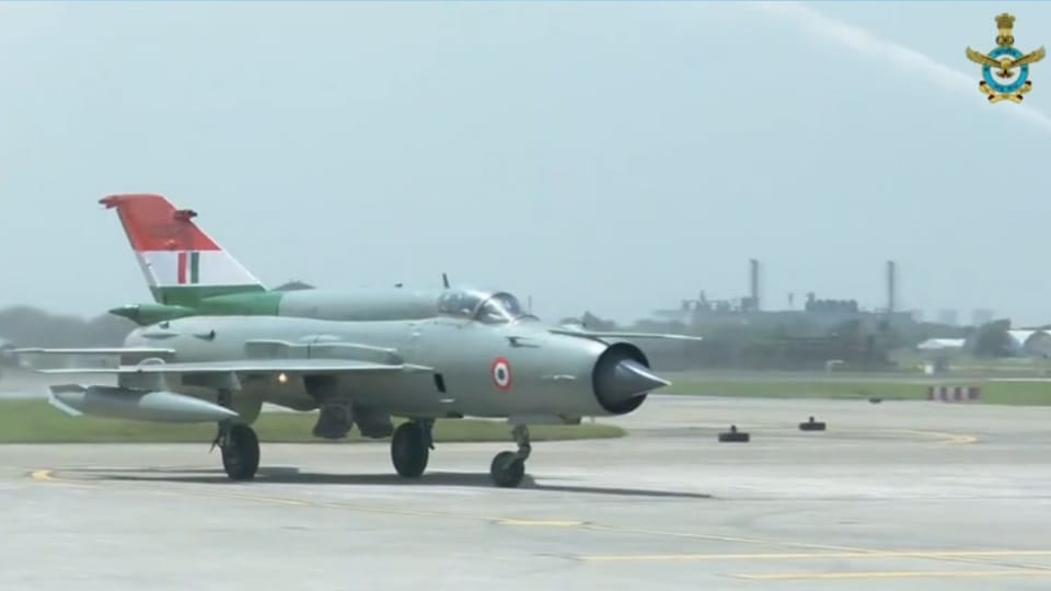 Air Chief Marshal AP Singh flew with fighter jet MiG 21 for last time in Chandigarh air force station