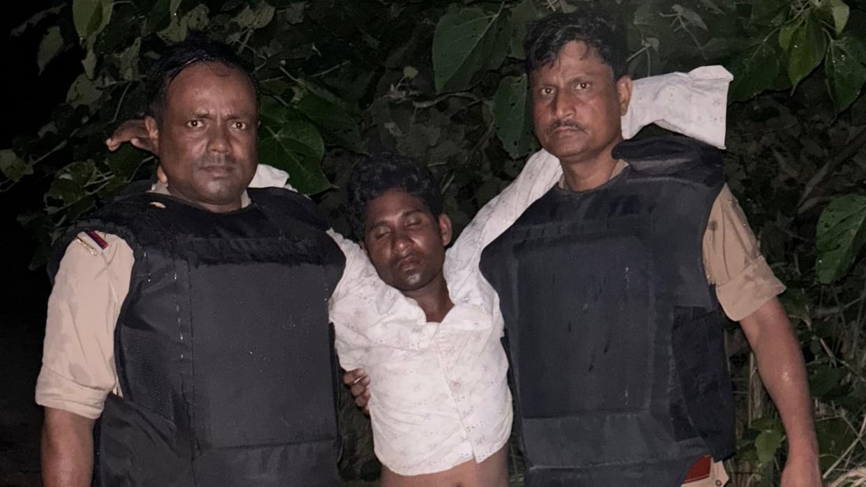 man accused of harassment injured in encounter and arrested in Azamgarh