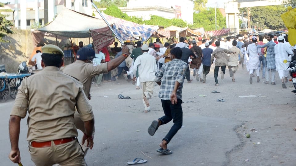 Bareilly riot Rioters fearless fired at police also threw acid bottles preparations to incite riots in city
