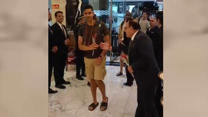 Kanpur: India A and Australia A teams arrive in the city, welcomed amid Ramdhun