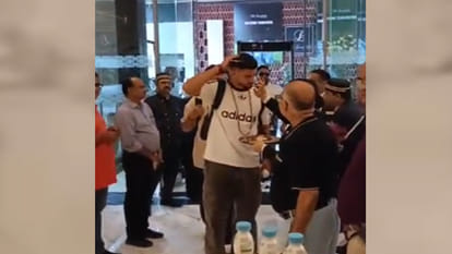Kanpur: India A and Australia A teams arrive in the city, welcomed amid Ramdhun