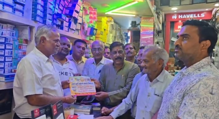 Kanpur echo of adopt swadeshi in markets opposition to foreign products traders launched an awareness campaign