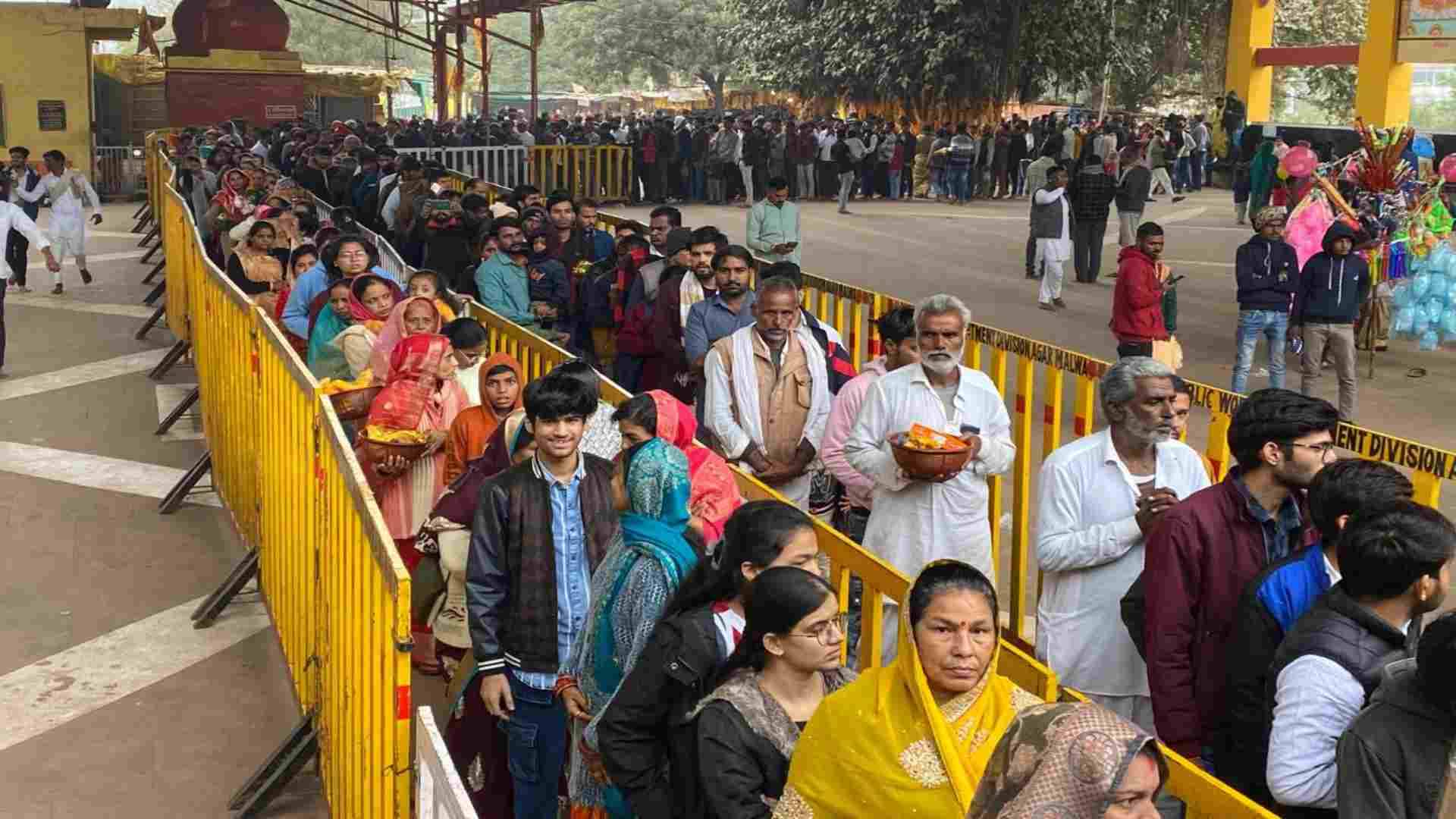 Agar Malwa News: A wave of faith surged at Maa Baglamukhi Temple, Nalkheda, during Navratri