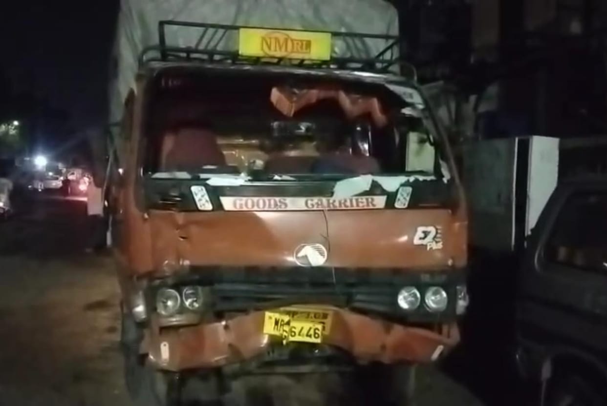 Indore: Again a mini truck hit several people in Indore, one woman injured