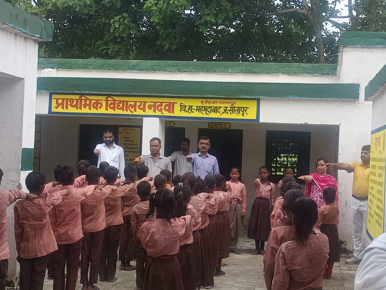 Sitapur: Classes resume at the controversial school in the presence of the SDM and police, after children fai