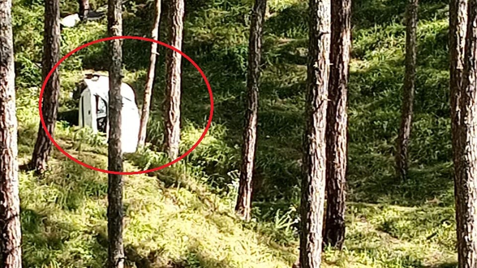 man dies after car falls into ditch in TadiKheti Ranikhet