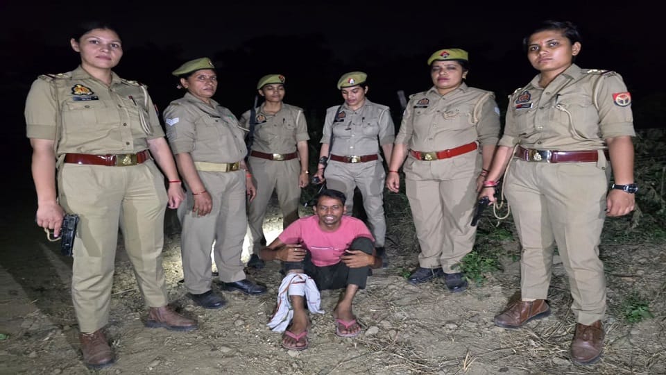 UP: A female police team engaged in a brief encounter in Mathura