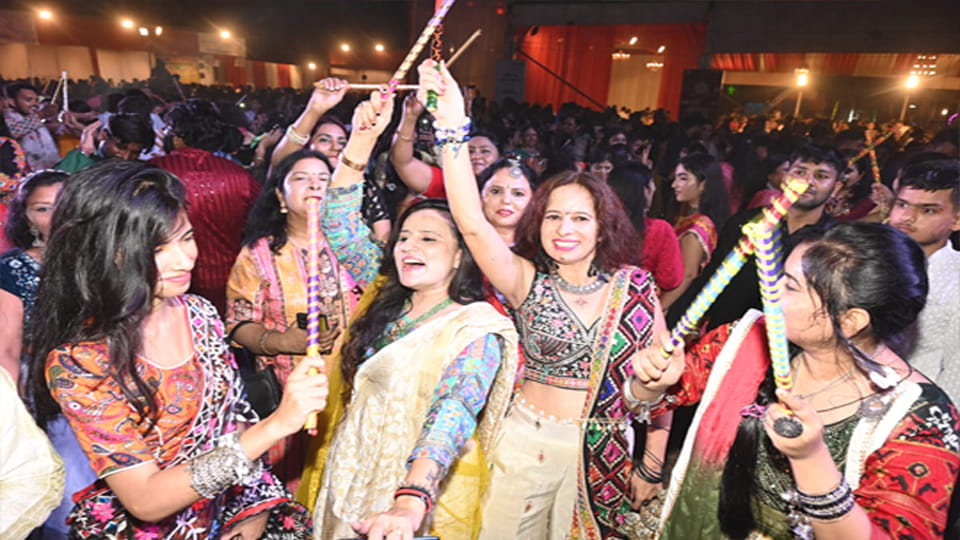 Amar Ujala Dandiya Night, held at Motijheel