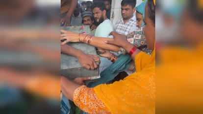 Fierce fighting, lathi-charge over share in offerings at Ghazi Miyan Roza fair