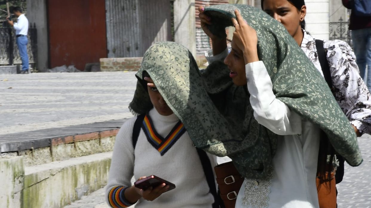 Temperatures in Himachal rose two degrees above normal Shimla Clear weather till October 3