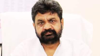 आयुष मंत्री डॉ. दयाशंकर मिश्र दयालु।