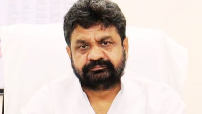 आयुष मंत्री डॉ. दयाशंकर मिश्र दयालु।