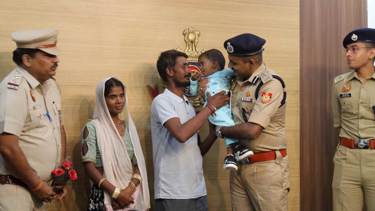 police safely recovered one and a half year old child who was kidnapped from Karol Bagh