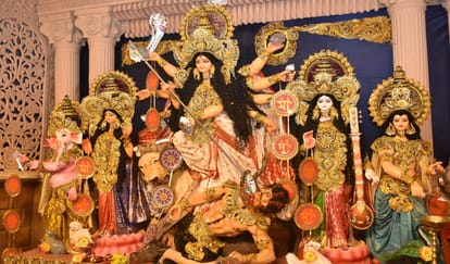 Navratri: Goddess Pandals awakened, huge crowds of devotees gathered, directions echoed with cheers
