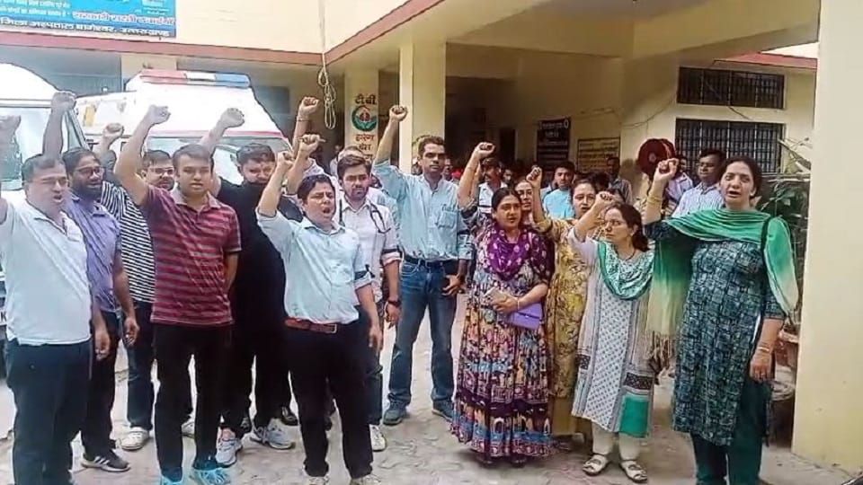 Patients return after doctors boycott OPD in bageshwar