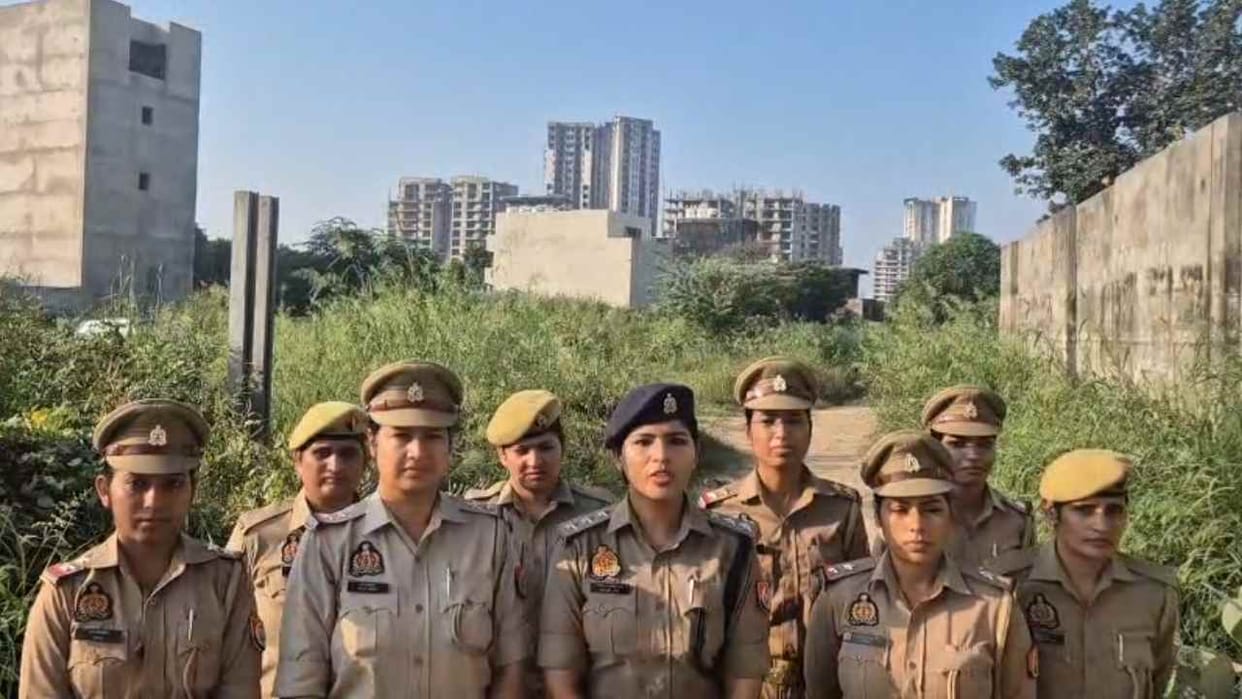 Encounter with female police team in Ghaziabad