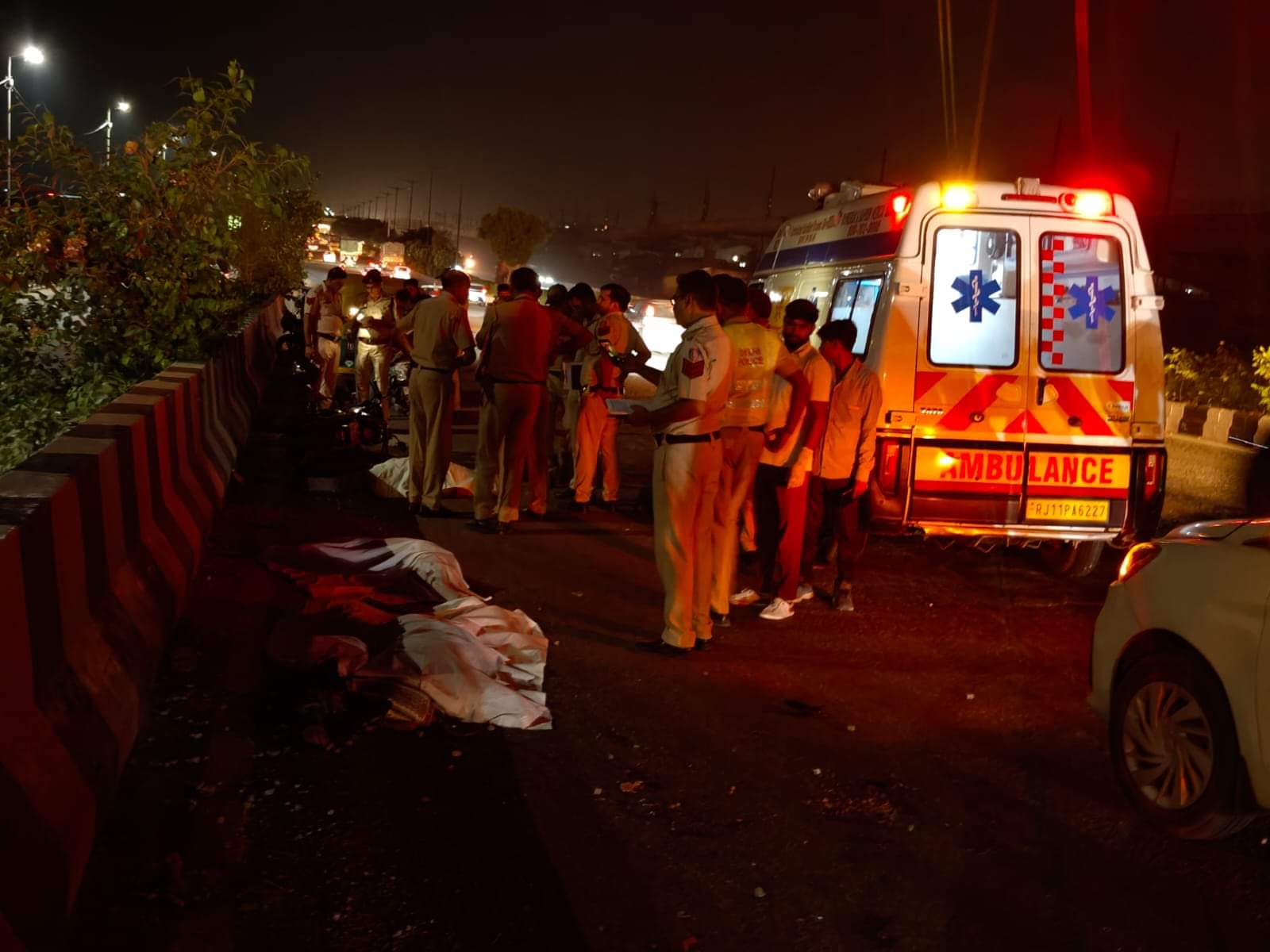 Mukundpuri flyover accident son-in-law called to ask about location then he informed of deaths of three