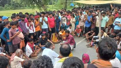 Bihar: Three minors were crushed by a speeding car belonging to a liquor mafia in Dhamdaha, Purnia.