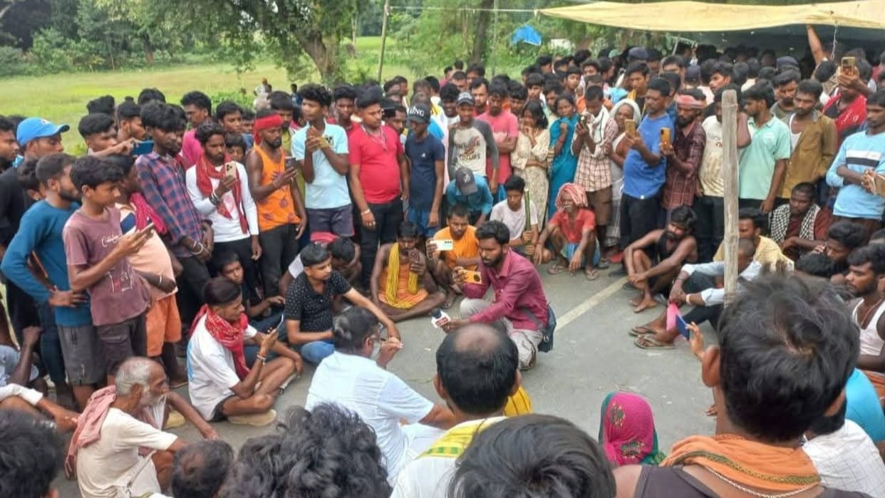 Bihar: Three minors were crushed by a speeding car belonging to a liquor mafia in Dhamdaha, Purnia.