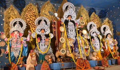 Navratri: Goddess Pandals awakened, huge crowds of devotees gathered, directions echoed with cheers