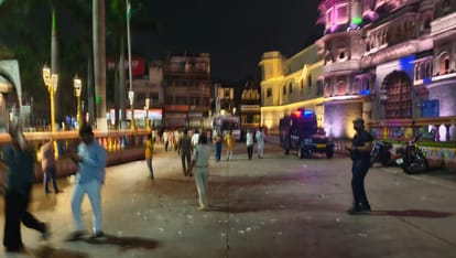 Asia Cup Cricket: Indian victory celebrated at Indore Rajwada in midnight