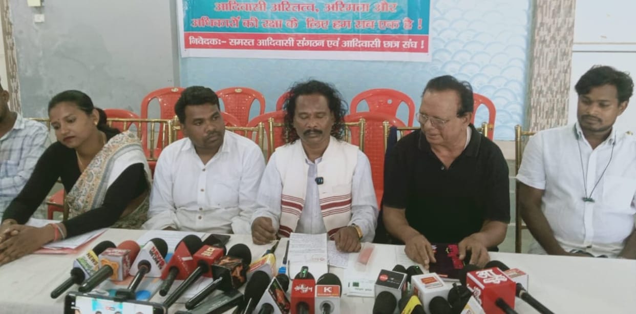 Jharkhand: The tension between the tribal and Kudmi communities in Jharkhand has intensified