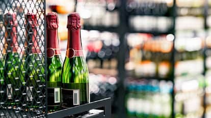 Uttarakhand first time 100% of liquor shops across four major districts have been successfully settled