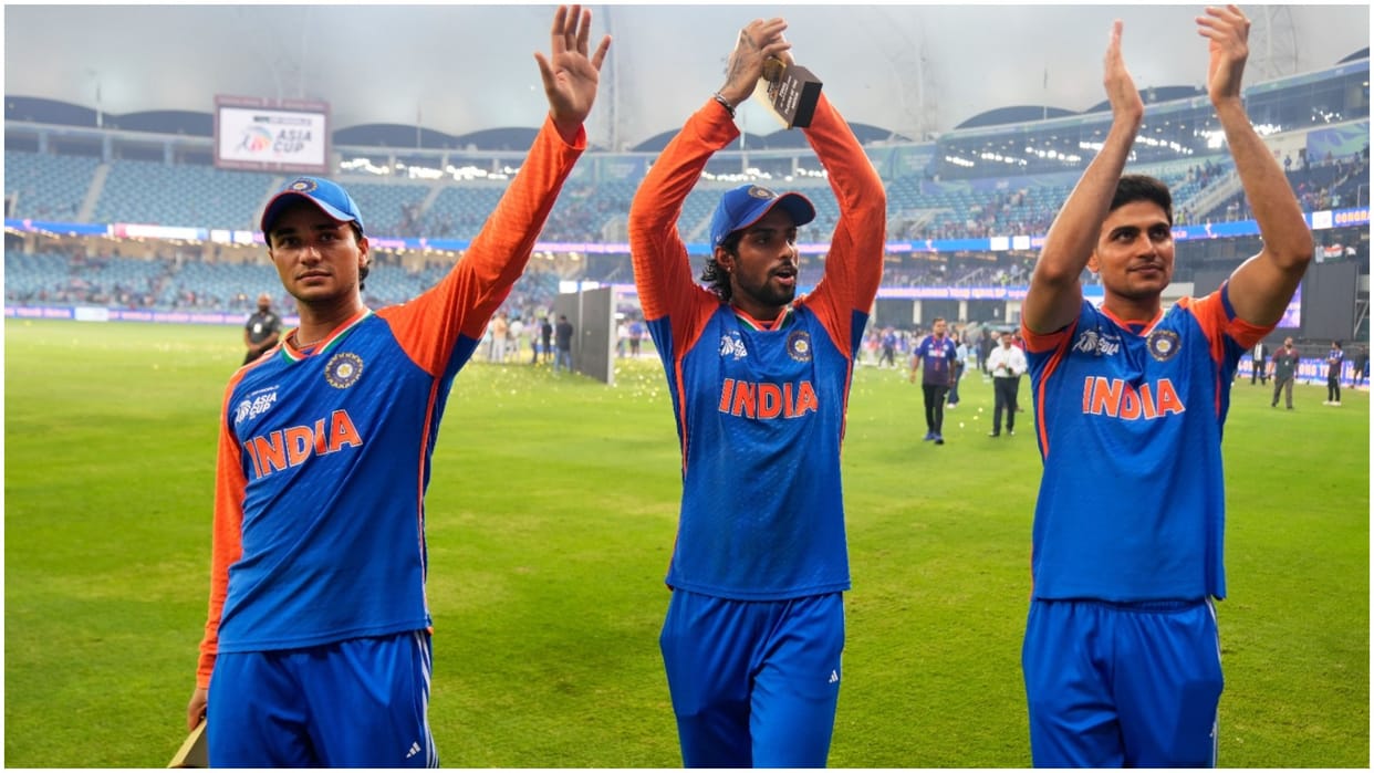 Watch: Abhishek Sharma & Shubman Gill Celebrate Asia Cup Win With Selfies In Haval H9 SUV – Video Goes Viral