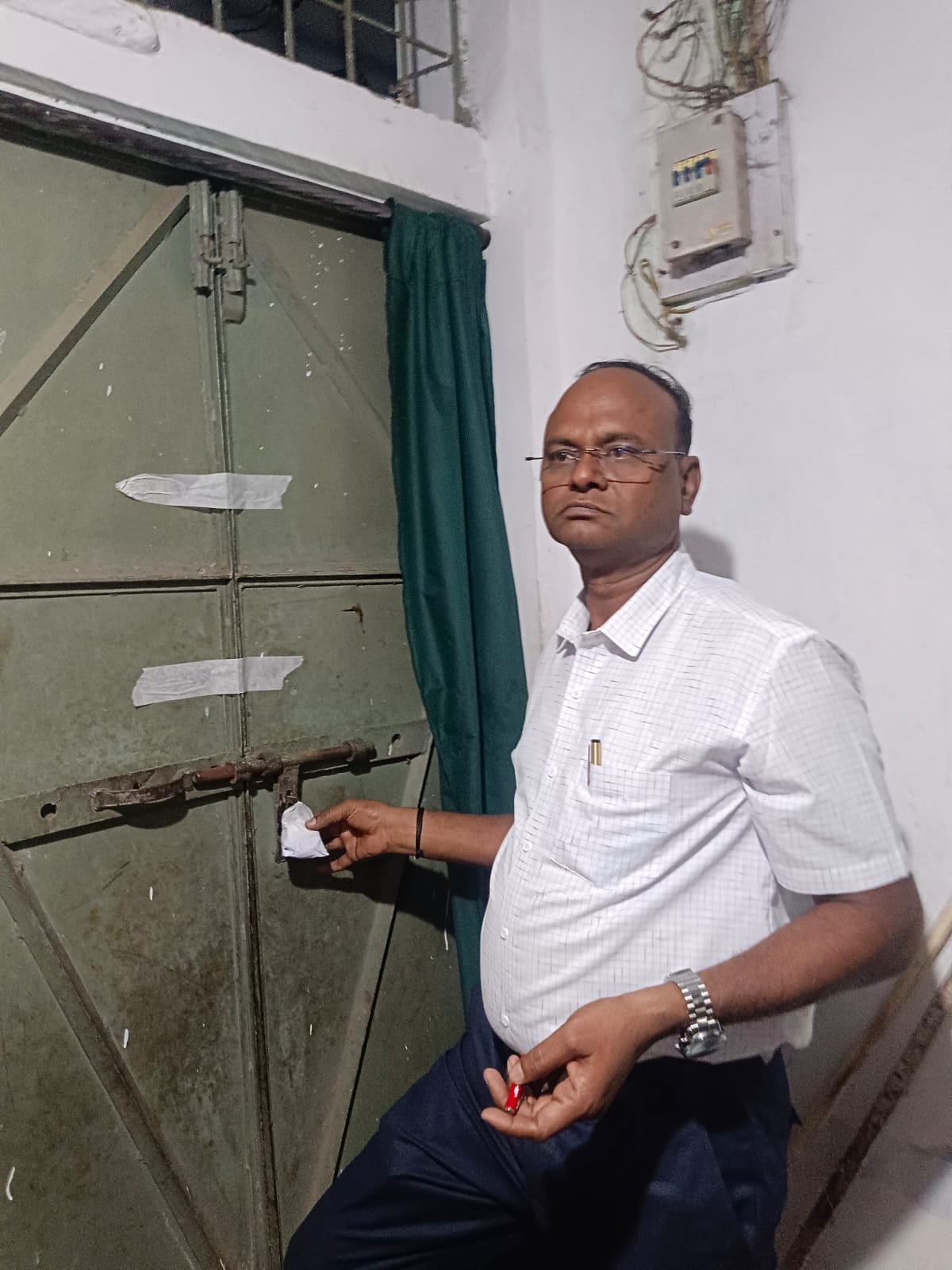 Bhopal News: Action taken against clinic operating without license, clinic sealed, allopathic medicines, injec