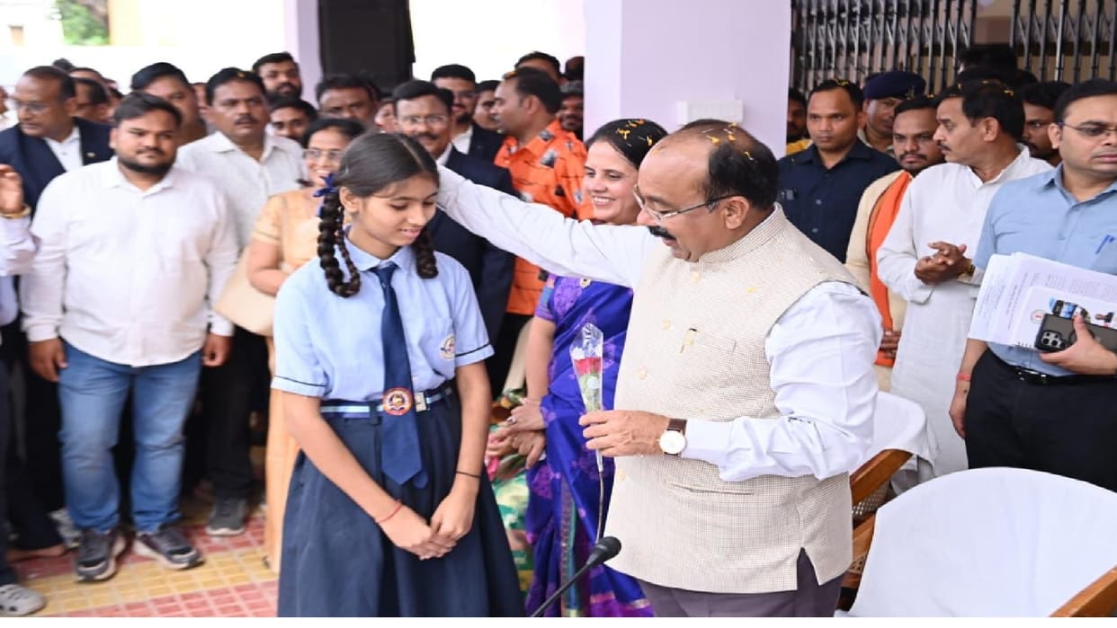 CG Education News: Girls who pass 10th-12th will get Thirty thousand rupees, know here criteria