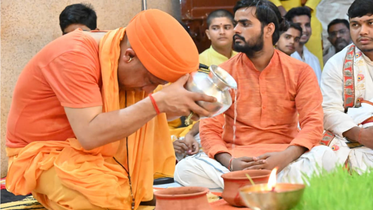 In Gorakhpur, CM Yogi will worship girls tomorrow and will participate in the procession.
