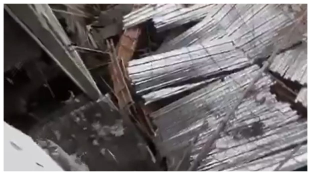 Indonesia school building collapse Rescuers run oxygen to survivors that buried dozens