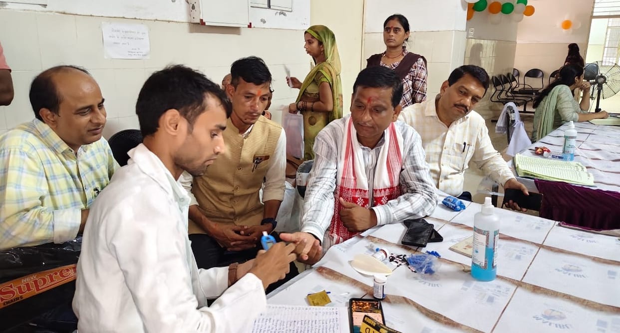 Kanpur Healthy Women-Empowered Family Campaign Multi specialist health camp organized