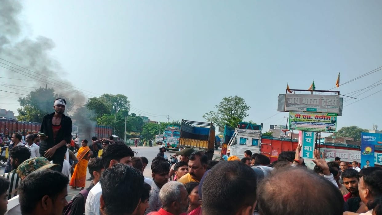 Motihari Bihar News death of youth injured in road accident, accuse doctors of cutting off oxygen supply