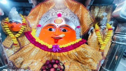 Navaratri 2025: Ancient Garhkalika Temple, devotees offer cloth-made narmund to Goddess during festival