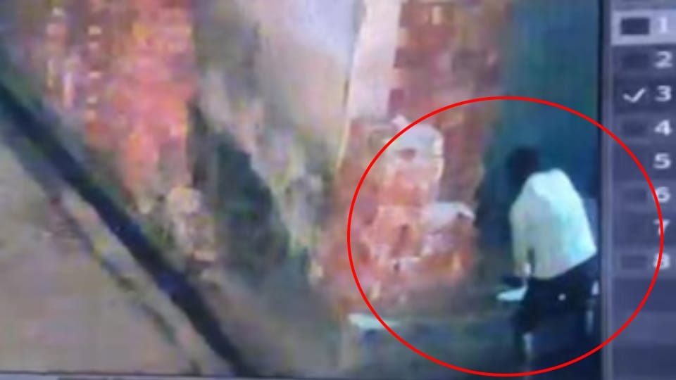 Meerut Murder Case Mason killed 18 blows with bricks in 15 seconds in Meerut
