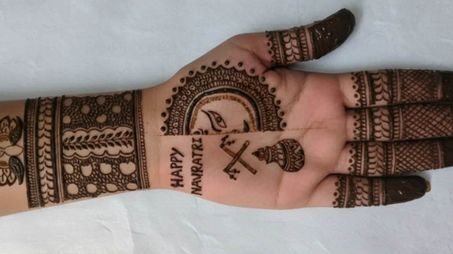 Maha navami 2025 special Simple Mehndi Designs Check Beautiful Ideas step by step guide for Navratri puja